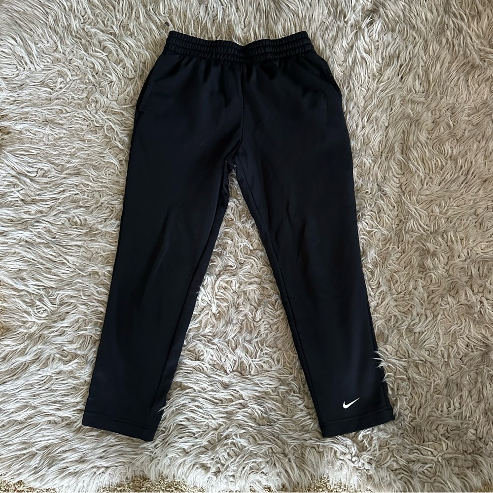 Nike therma-fit pants.